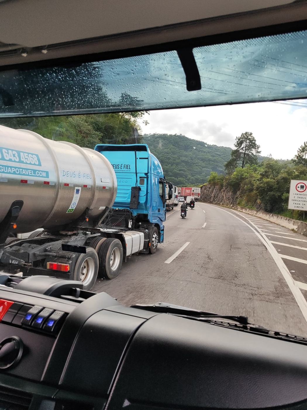 Caminhão-pipa da Só Água Potável em Navegantes