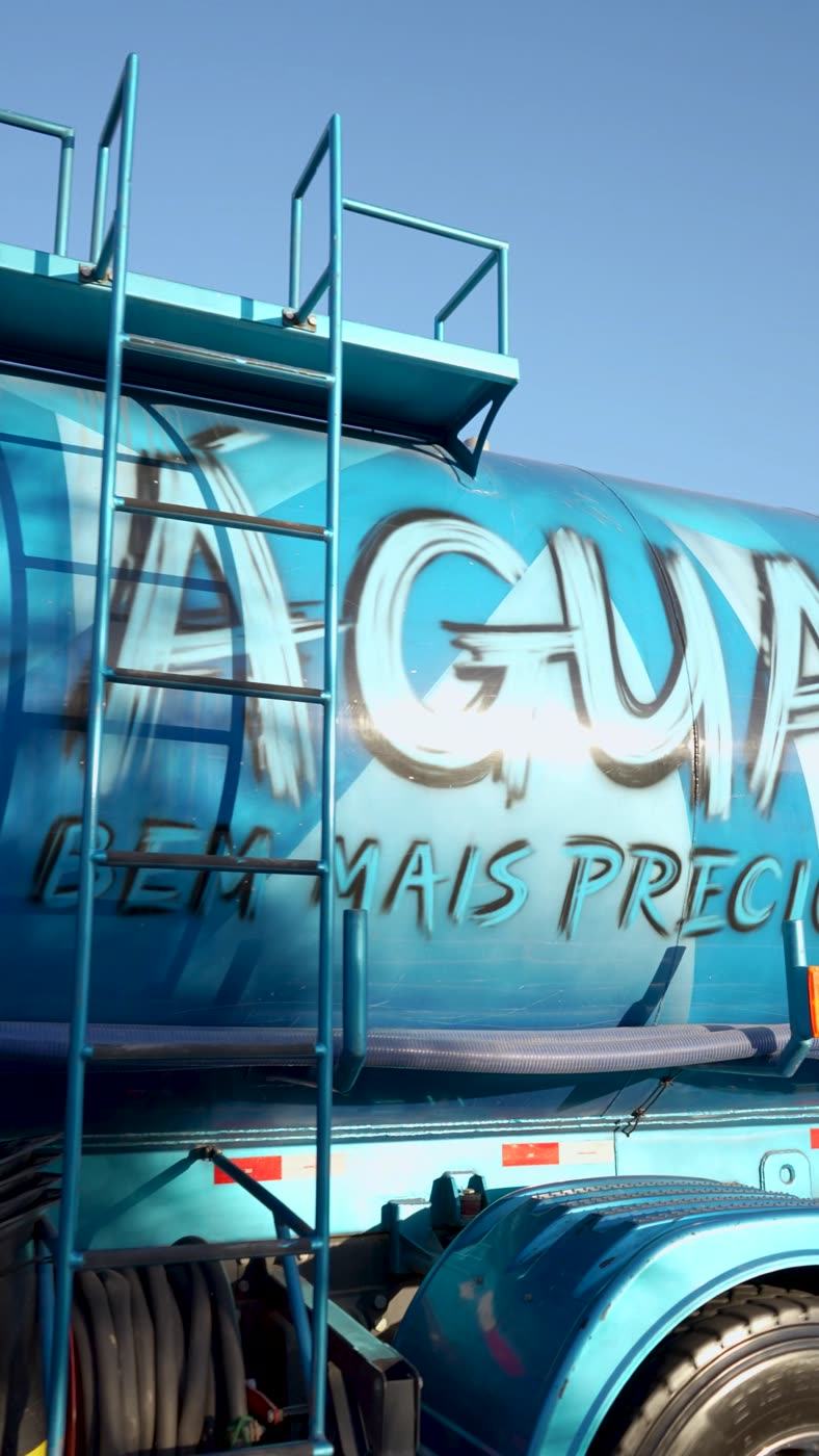 Água potável para encher piscina – Só Água Potável